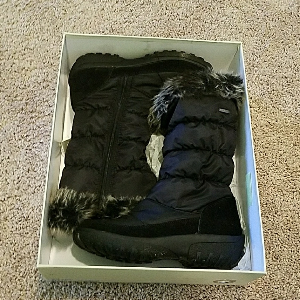 Warm and fuzzy boots size 38 US 7.5 to 8
